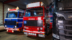 20251019-Tom-Holding-00437